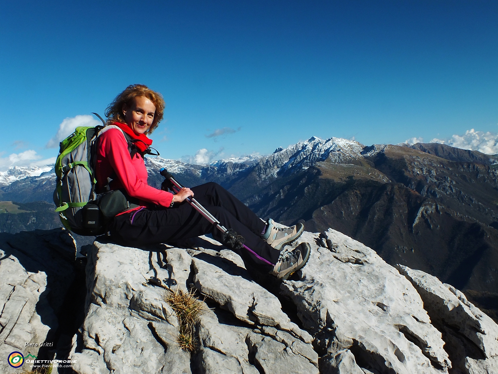 25 con vista in Menna, Arera, Corna Piana....JPG